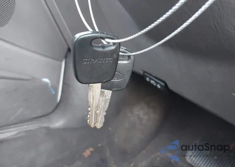 2003 Ford Focus Se z USA, uszkodzony, nr VIN 1FAFP34P43W298915